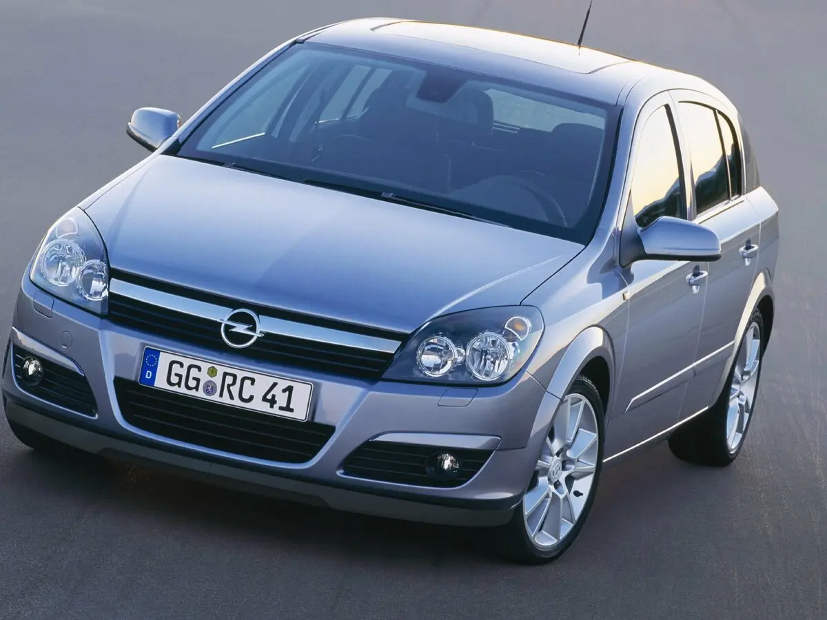 Opel Astra H Хэтчбек 5 дв. — фото 3