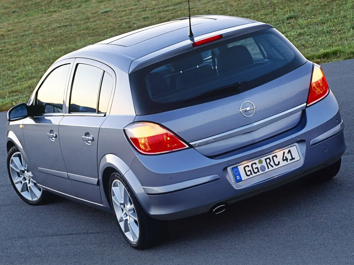 Opel Astra H Хэтчбек 5 дв. — фото 4