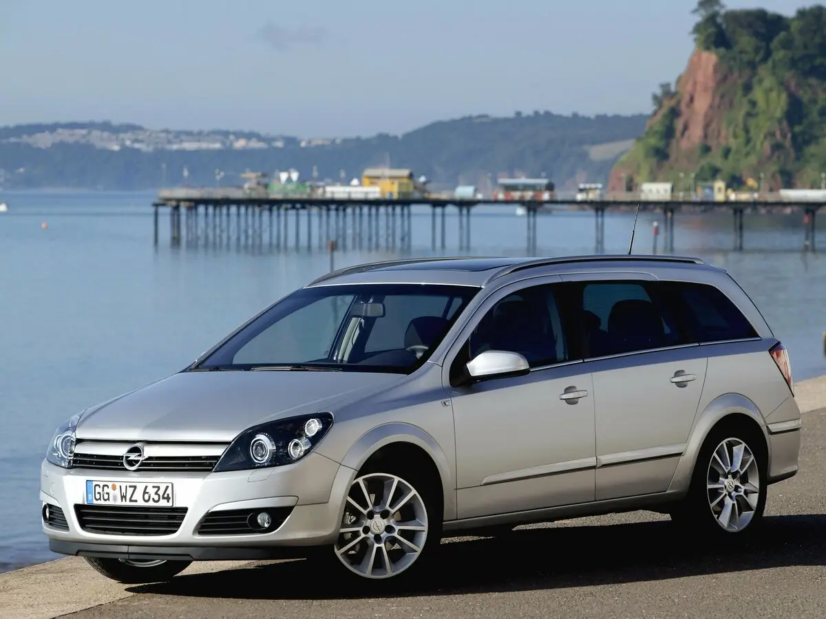 Opel Astra H Универсал 5 дв.