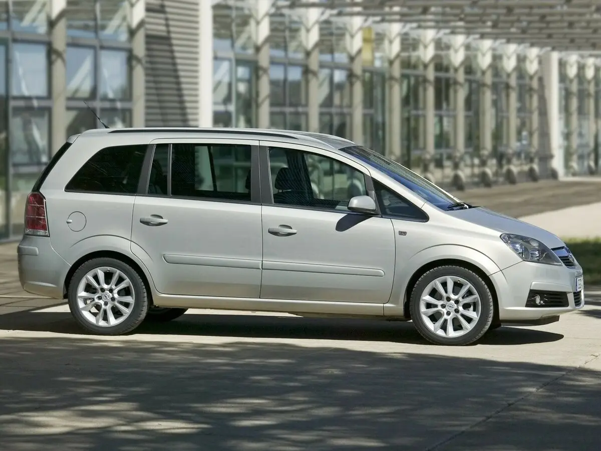 Opel Zafira B Компактвэн — фото 2