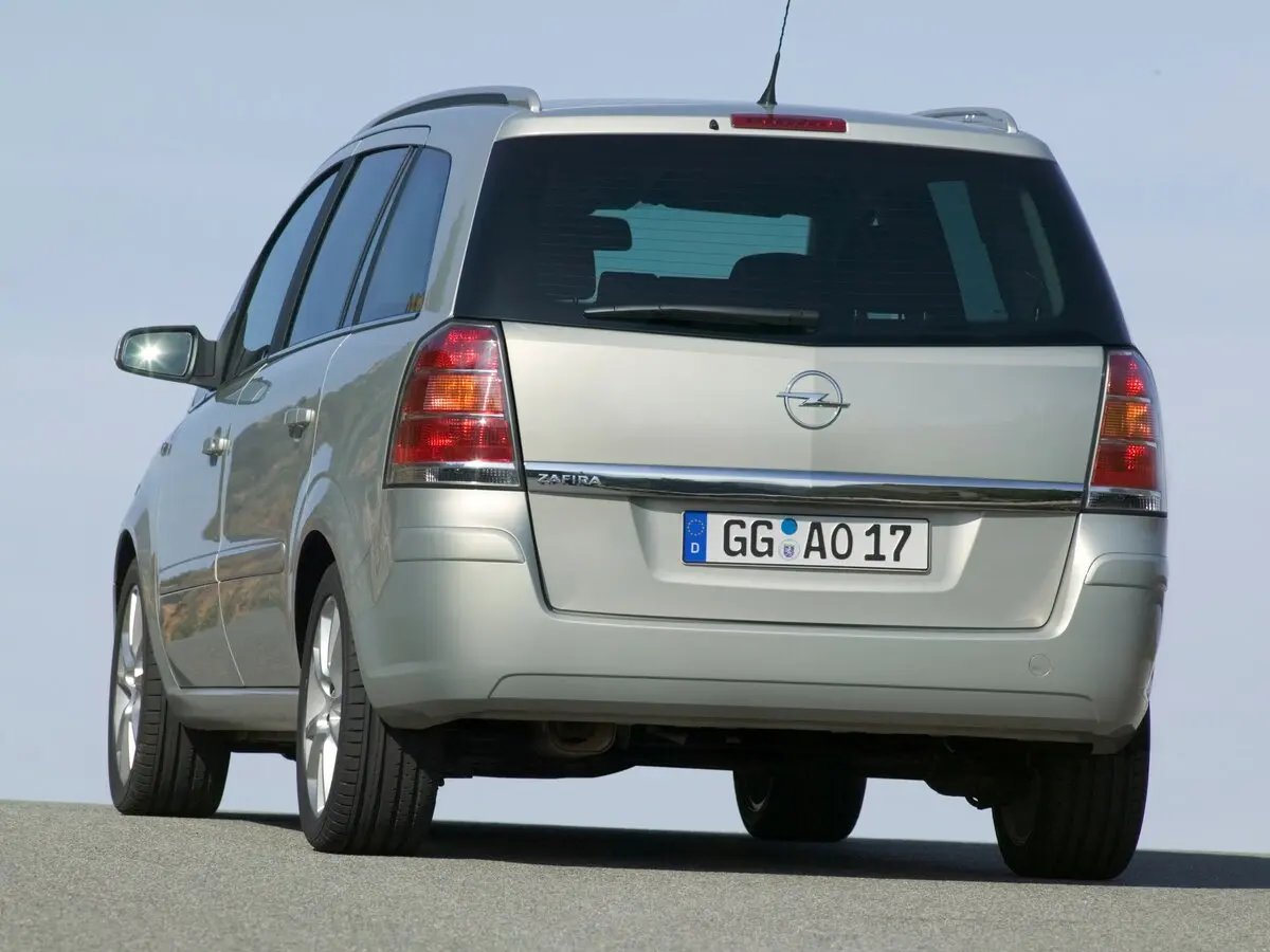Opel Zafira B Компактвэн — фото 4