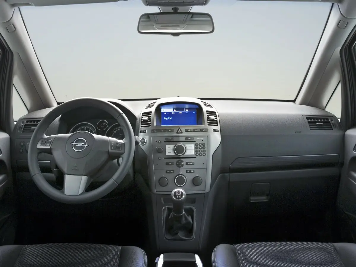 Opel Zafira B Компактвэн — фото 6