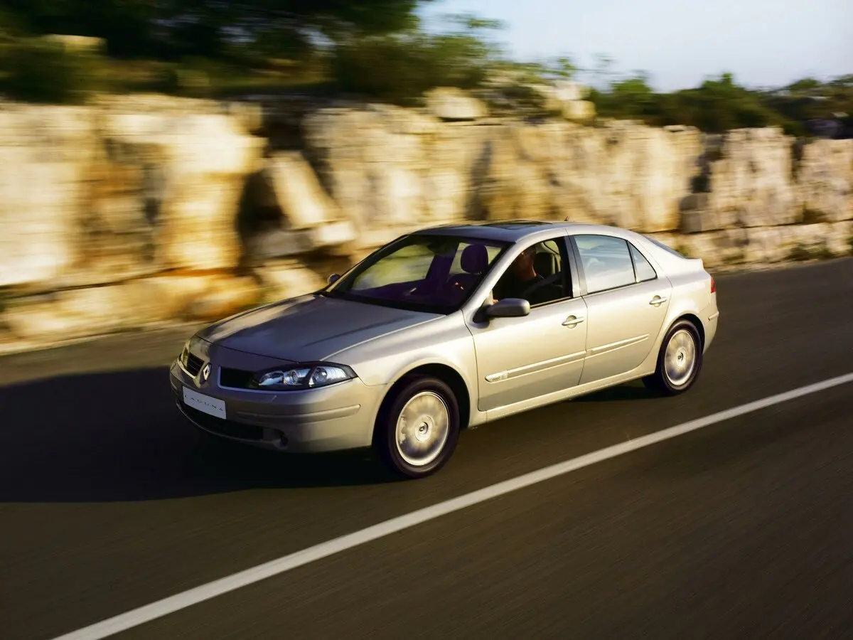 Renault Laguna II Рестайлинг Лифтбек