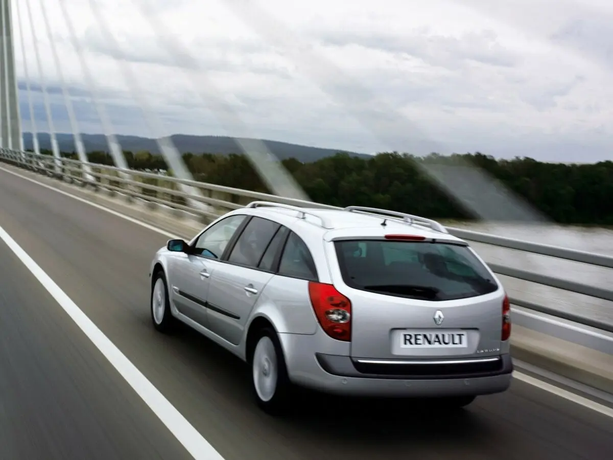 Renault Laguna II Рестайлинг Универсал 5 дв. — сүрөт 4
