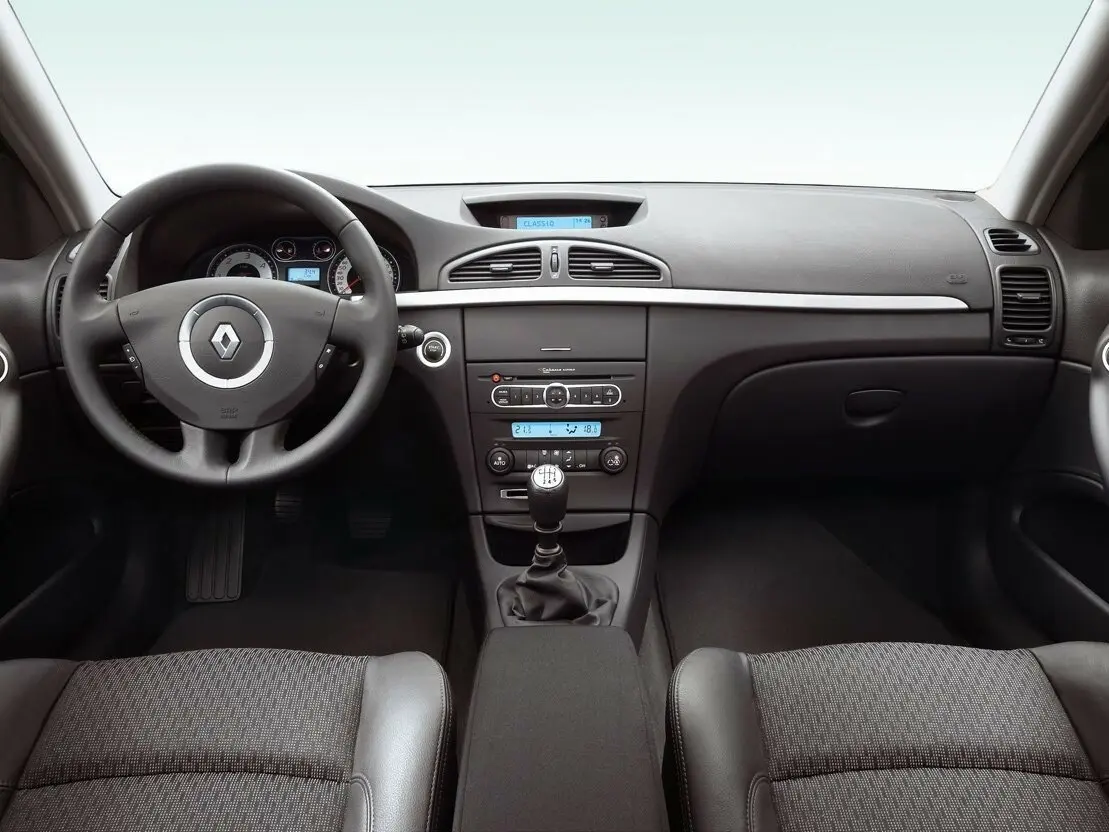 Renault Laguna II Рестайлинг Универсал 5 дв. — сүрөт 6
