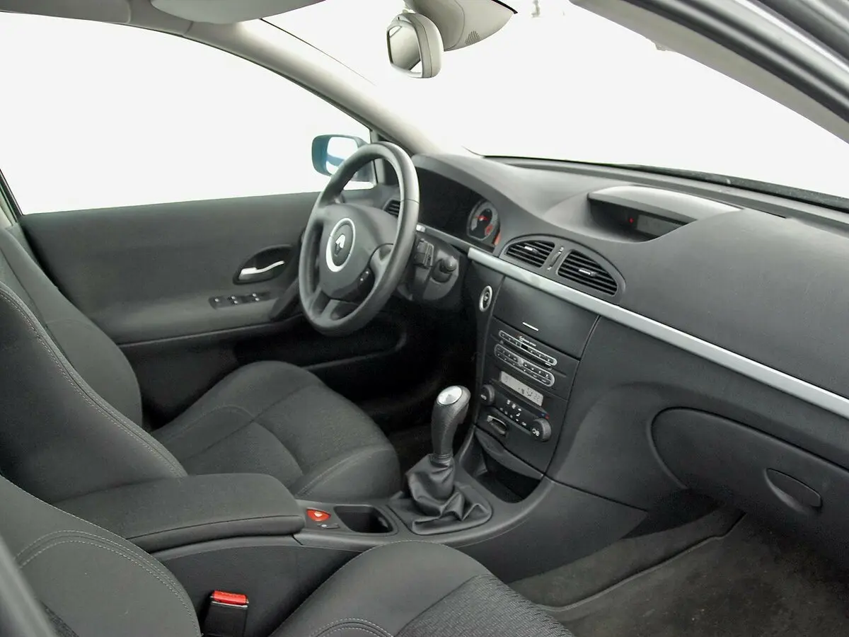 Renault Laguna II Рестайлинг Универсал 5 дв. — сүрөт 7