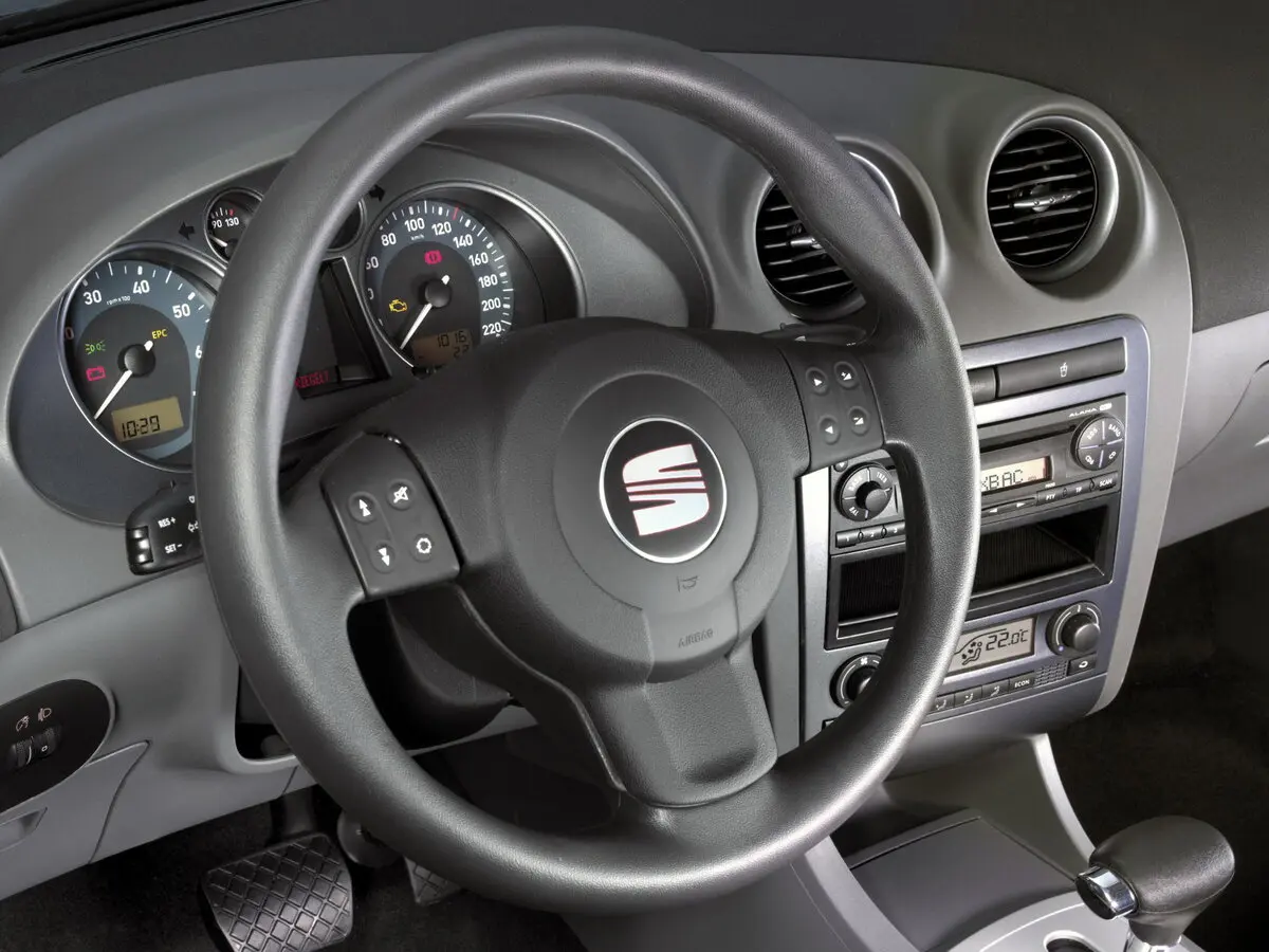 SEAT Ibiza III Хэтчбек 3 дв. — 照片 7