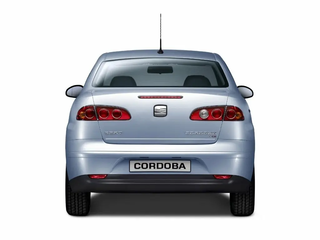 SEAT Cordoba II Седан — photo 4