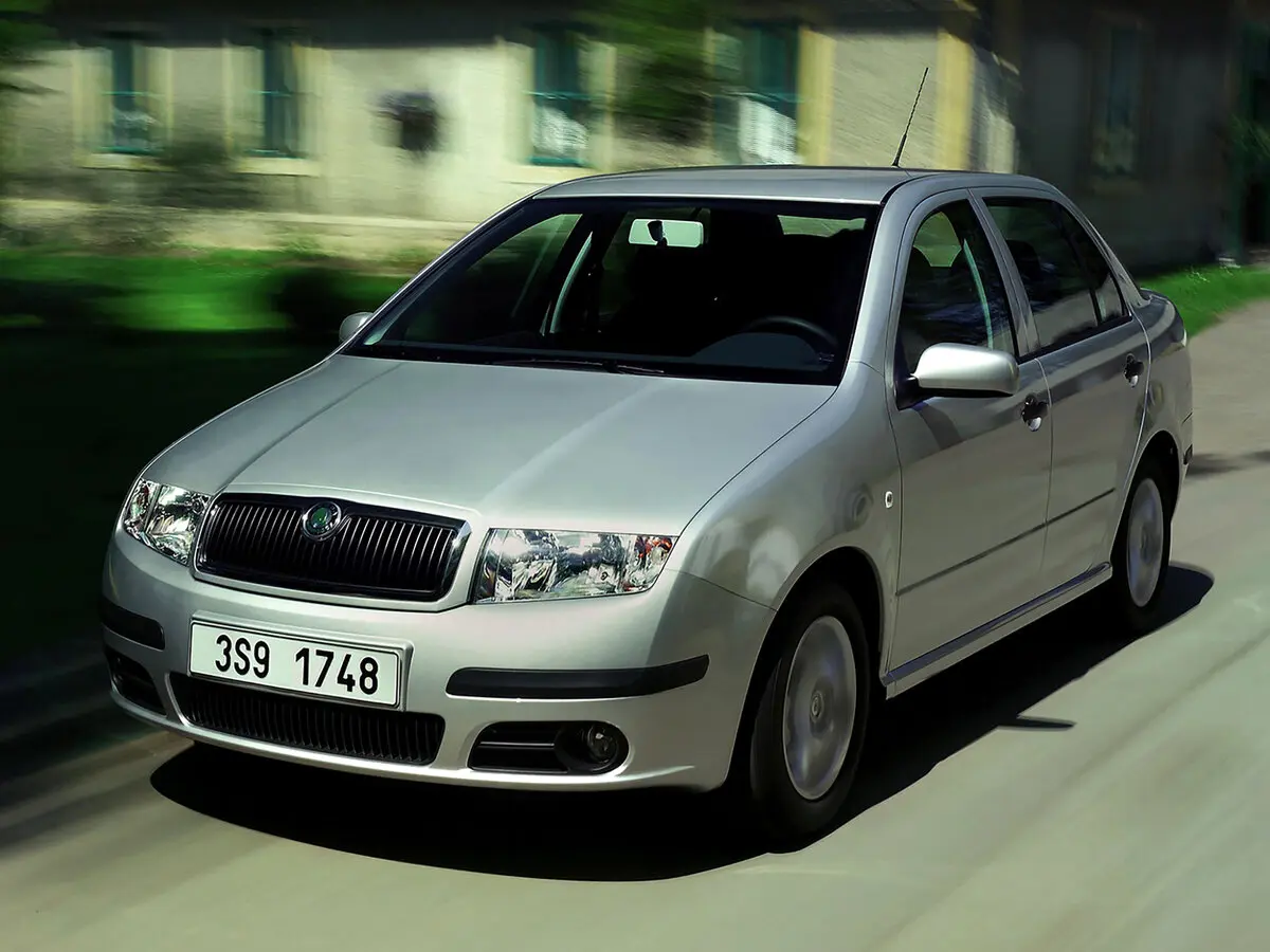 Skoda Fabia I Рестайлинг Седан — фото 2