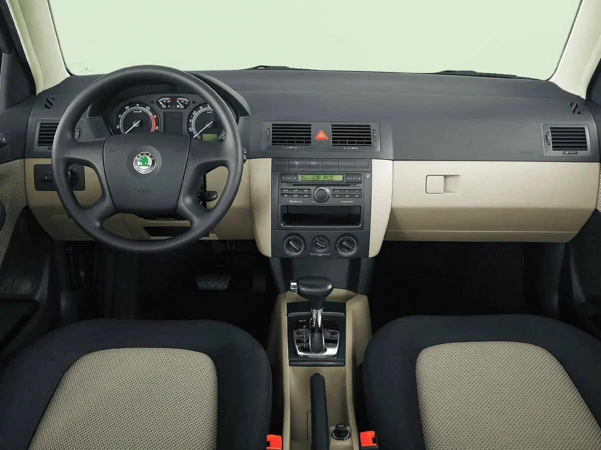 Skoda Fabia I Рестайлинг Хэтчбек 5 дв. — фото 6