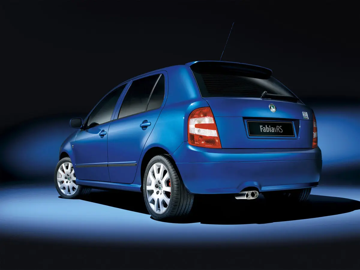 Skoda Fabia RS I Рестайлинг Хэтчбек 5 дв. — 照片 4