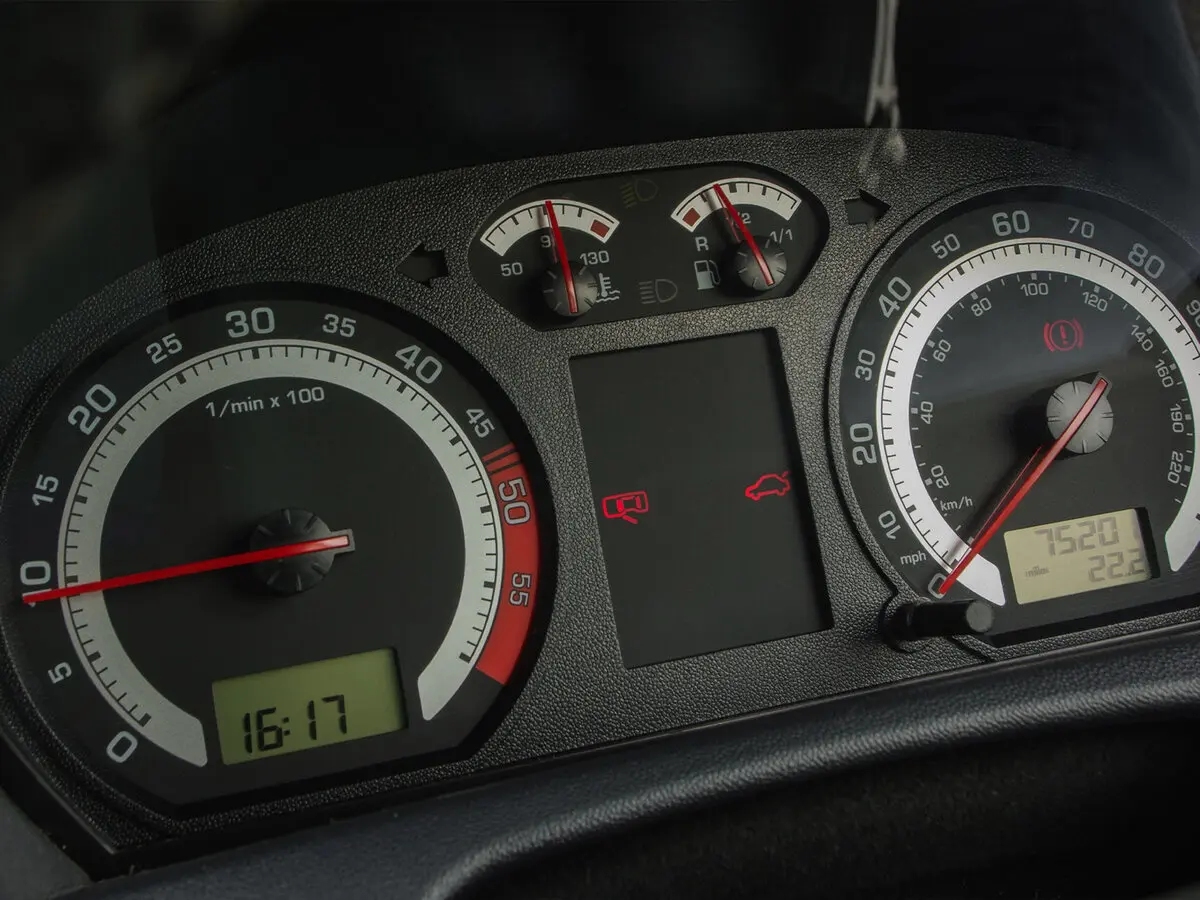 Skoda Fabia RS I Рестайлинг Хэтчбек 5 дв. — 照片 7