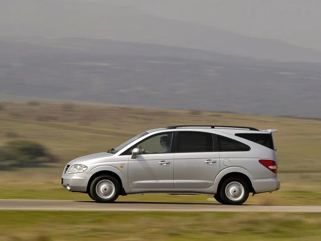 SsangYong Rodius I Минивэн — фото 2