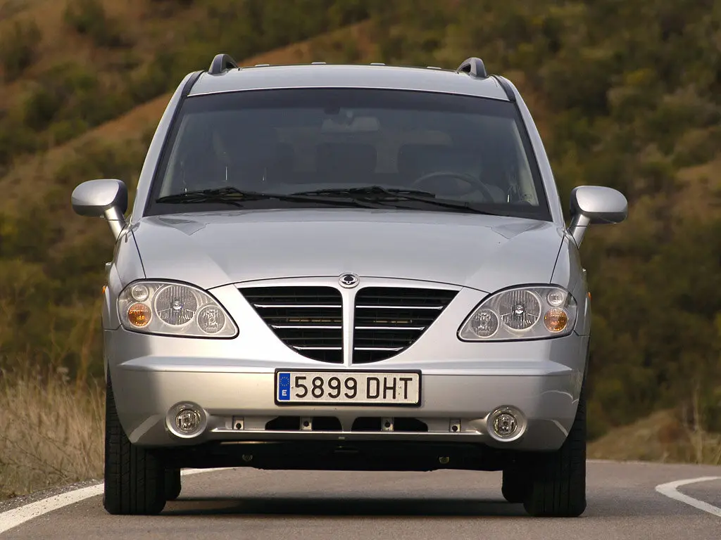 SsangYong Rodius I Минивэн — фото 3