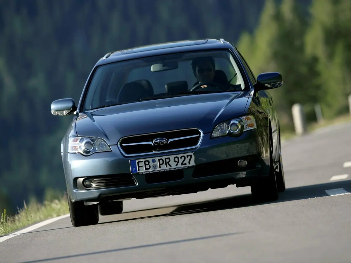 Subaru Legacy IV Универсал 5 дв. — фото 3