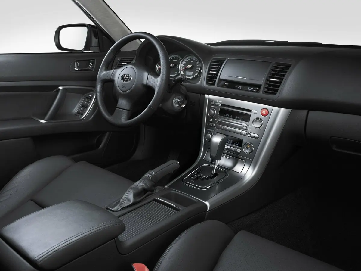 Subaru Legacy IV Универсал 5 дв. — фото 6