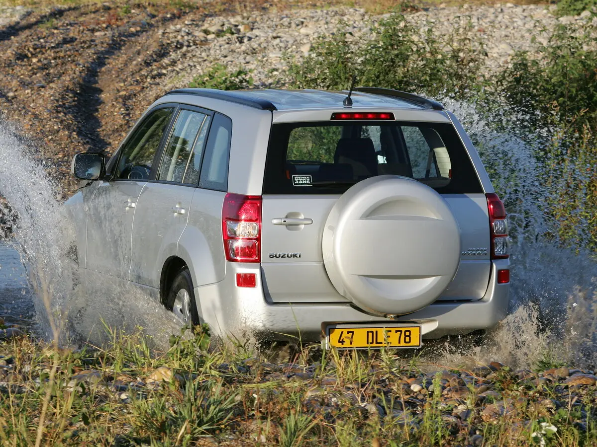 Suzuki Grand Vitara II Внедорожник 5 дв. — сүрөт 4