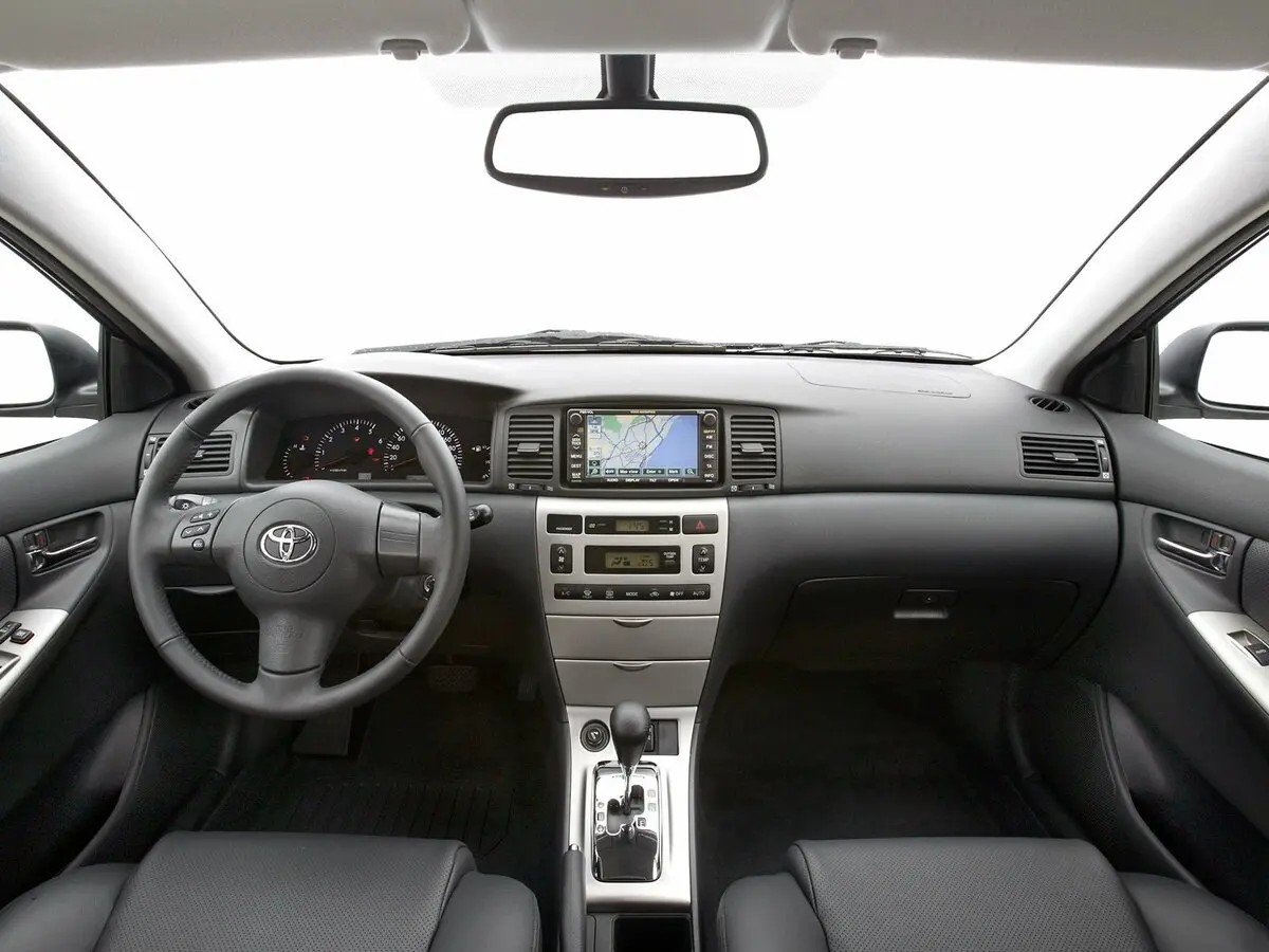 Toyota Corolla IX (E120, E130) Рестайлинг Хэтчбек 5 дв. — фото 6