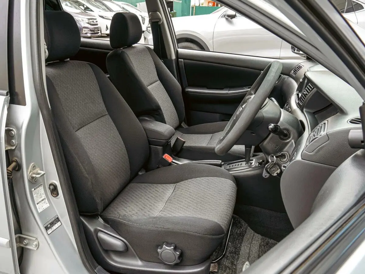 Toyota Corolla IX (E120, E130) Рестайлинг Универсал 5 дв. — фото 7
