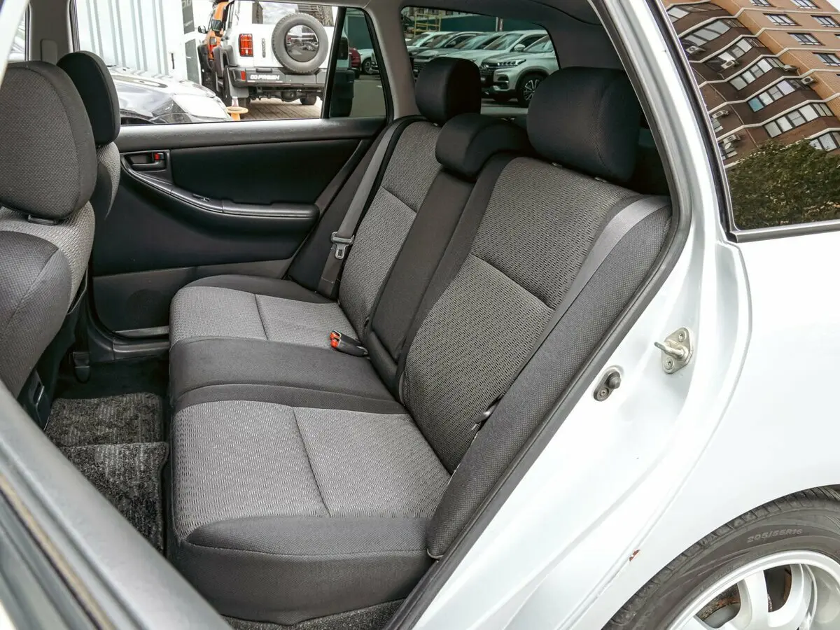 Toyota Corolla IX (E120, E130) Рестайлинг Универсал 5 дв. — фото 9