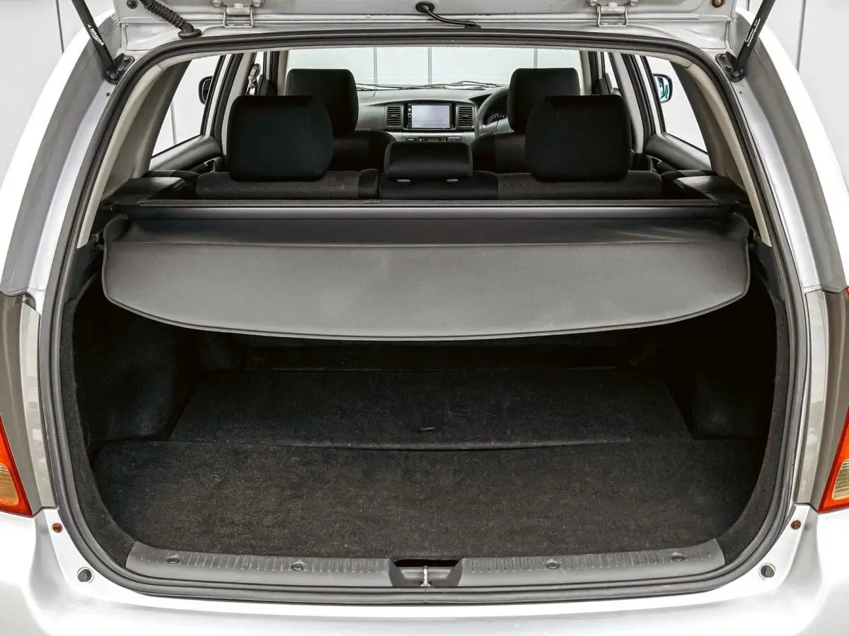 Toyota Corolla IX (E120, E130) Рестайлинг Универсал 5 дв. — фото 11