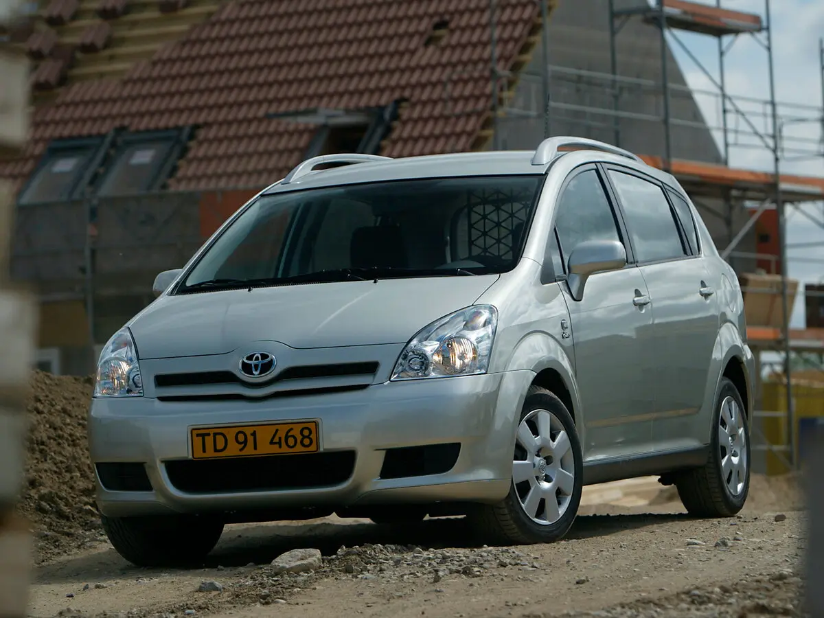 Toyota Corolla Verso I Рестайлинг Компактвэн — сүрөт 3