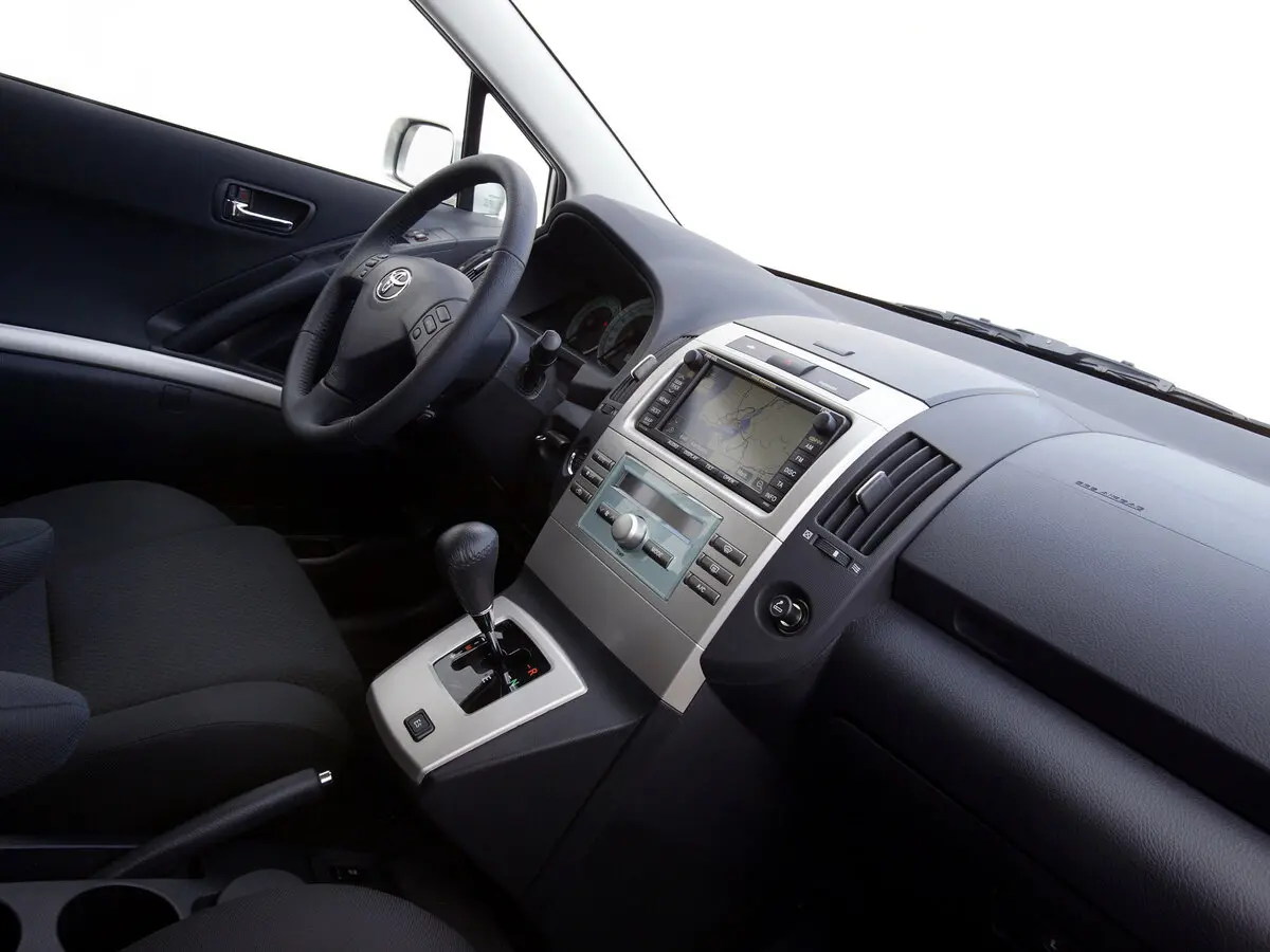 Toyota Corolla Verso I Рестайлинг Компактвэн — сүрөт 7