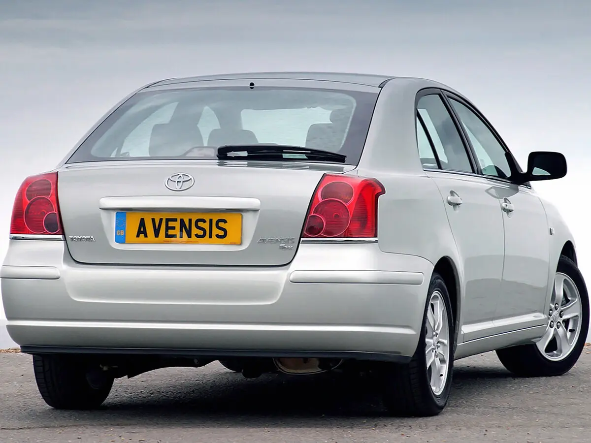 Toyota Avensis II Лифтбек — сүрөт 4