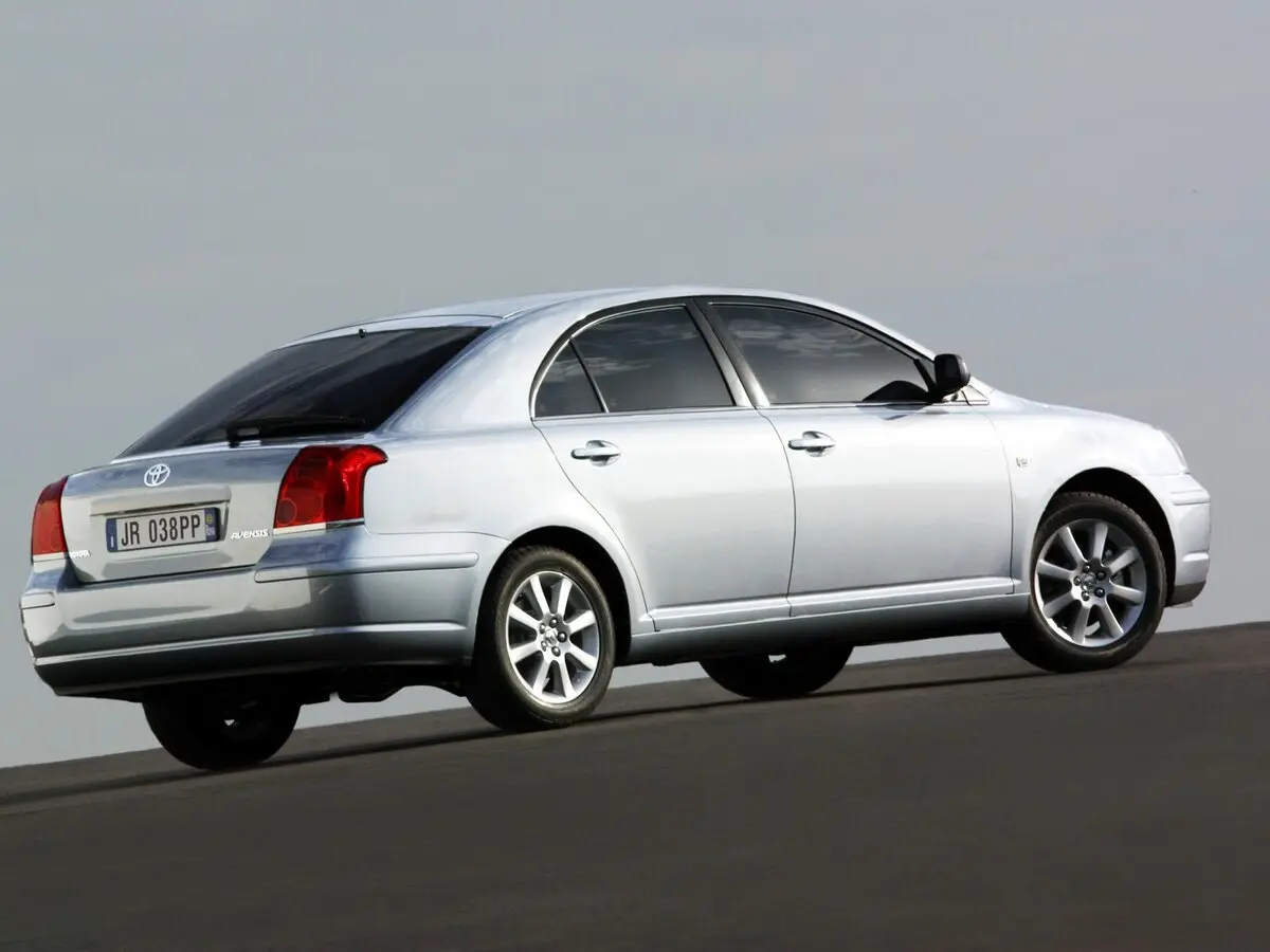 Toyota Avensis II Лифтбек — сүрөт 5