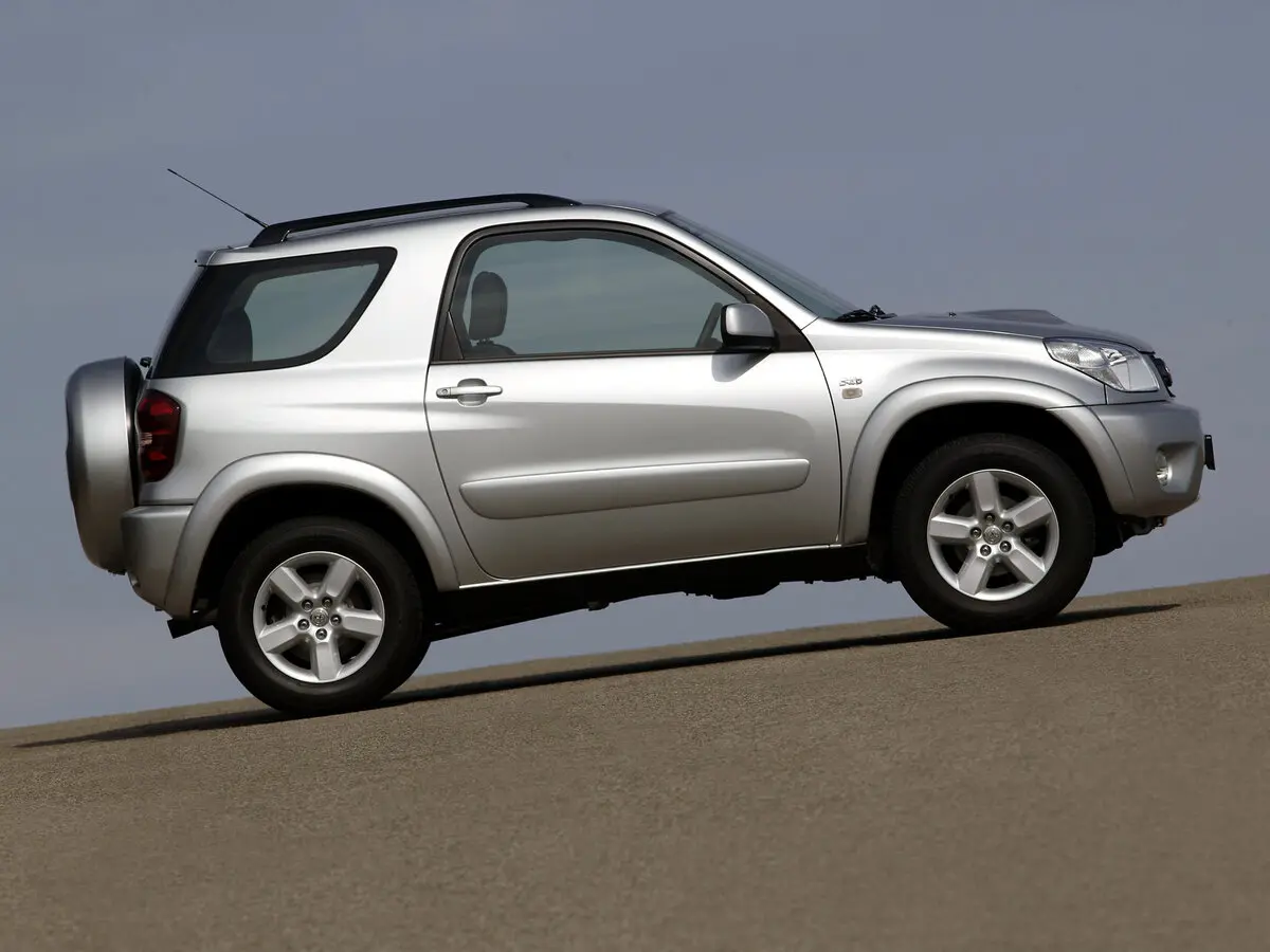 Toyota RAV4 II (XA20) Рестайлинг Внедорожник 3 дв. — фото 2