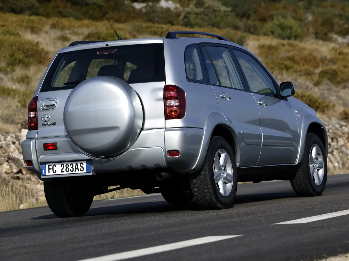 Toyota RAV4 II (XA20) Рестайлинг Внедорожник 5 дв. — фото 4