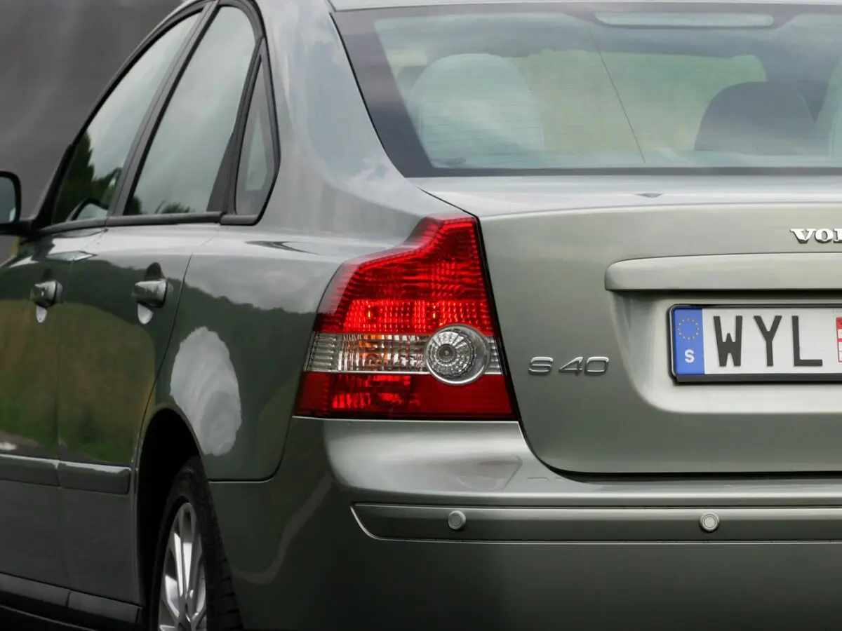 Volvo S40 II Седан — photo 14