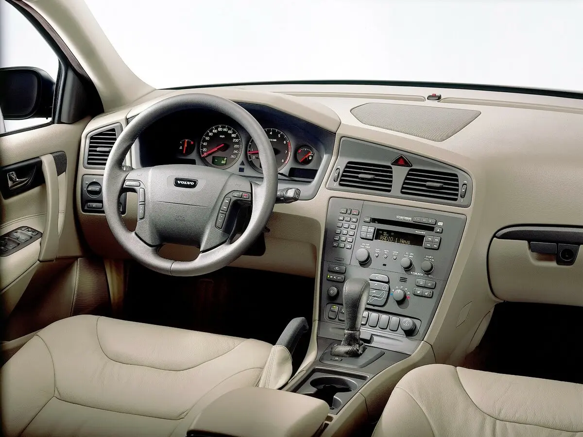 Volvo V70 II Рестайлинг Универсал 5 дв. — сүрөт 7