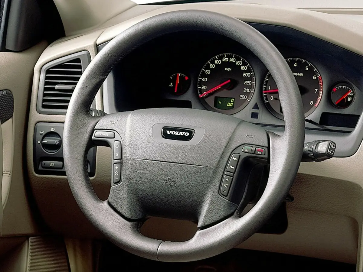 Volvo V70 II Рестайлинг Универсал 5 дв. — сүрөт 8