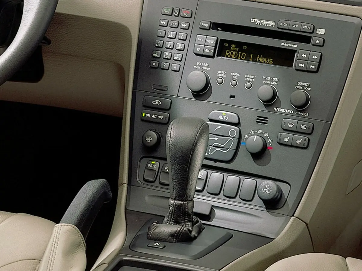 Volvo V70 II Рестайлинг Универсал 5 дв. — сүрөт 9