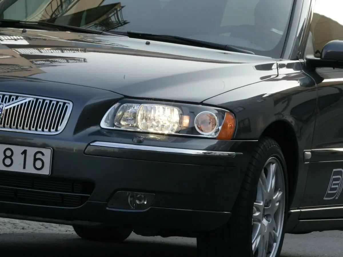 Volvo V70 II Рестайлинг Универсал 5 дв. — сүрөт 10