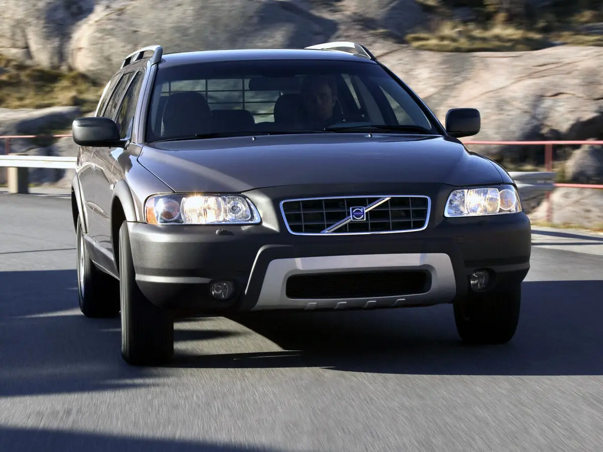 Volvo XC70 I Рестайлинг Универсал 5 дв. — photo 3
