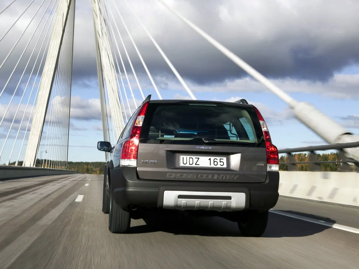 Volvo XC70 I Рестайлинг Универсал 5 дв. — photo 4