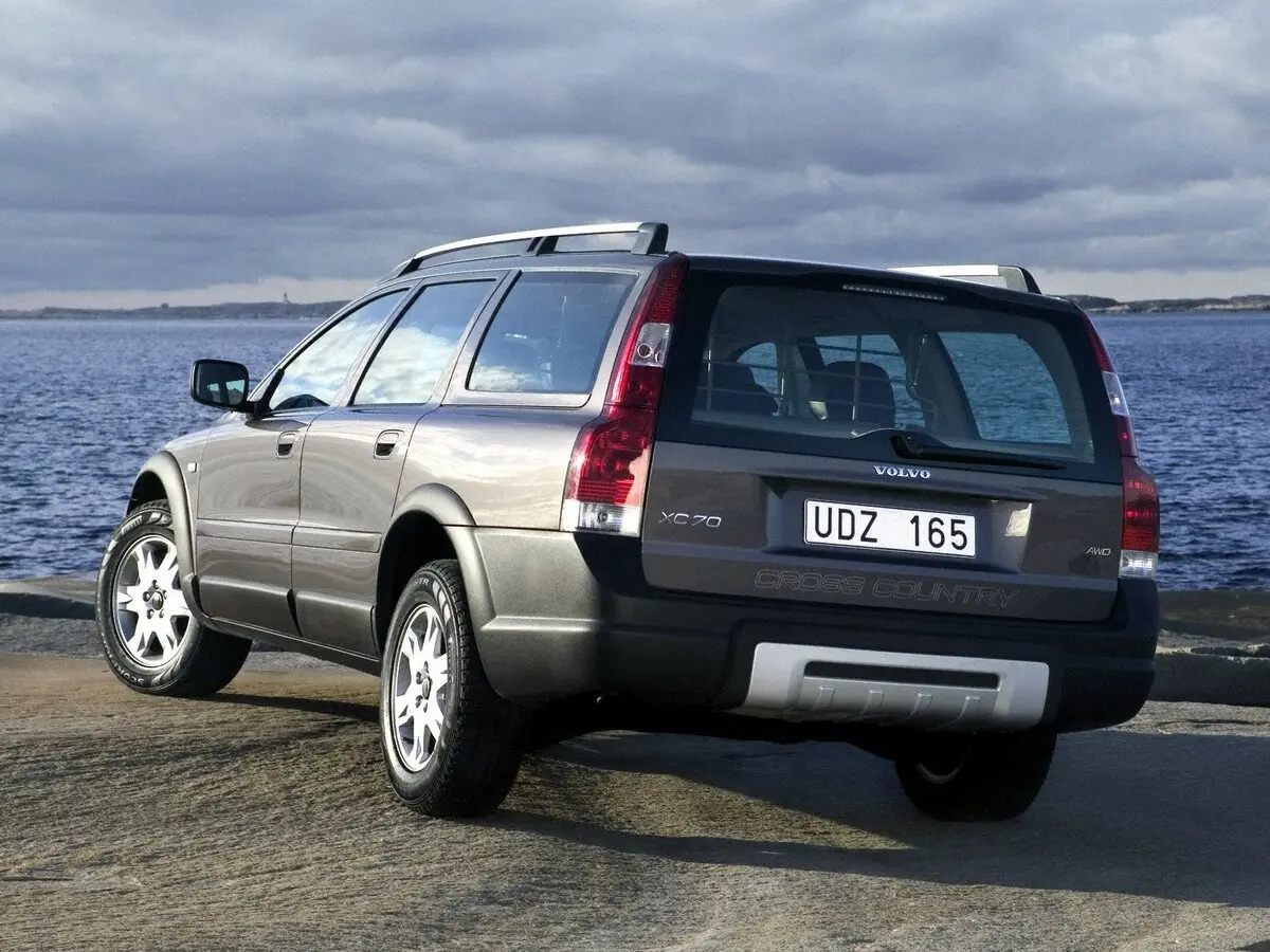Volvo XC70 I Рестайлинг Универсал 5 дв. — photo 5