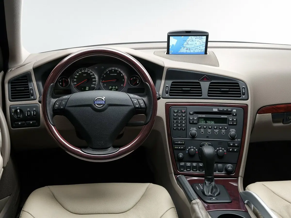 Volvo XC70 I Рестайлинг Универсал 5 дв. — photo 6