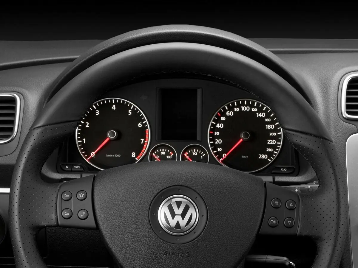 Volkswagen Scirocco III Хэтчбек 3 дв. — сүрөт 9