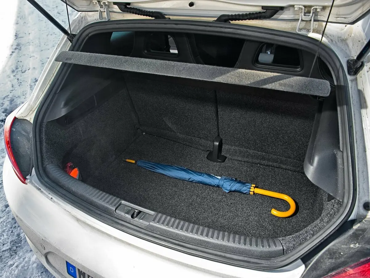 Volkswagen Scirocco III Хэтчбек 3 дв. — сүрөт 15