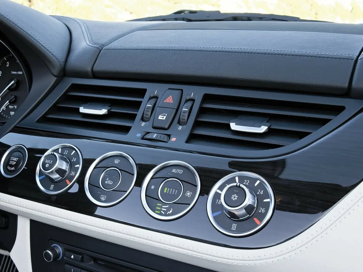 BMW Z4 II (E89) Родстер — сүрөт 18
