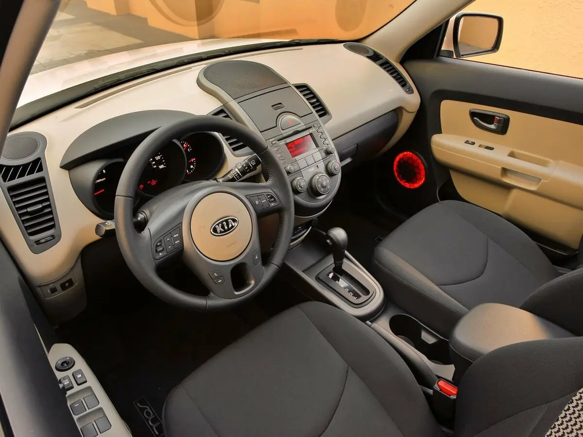 Kia Soul I Хэтчбек 5 дв. — сүрөт 8