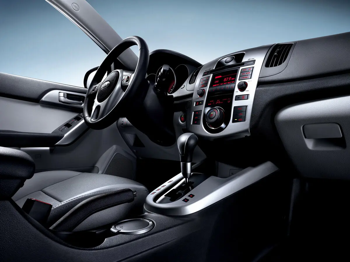 Kia Cerato II Седан — сүрөт 6