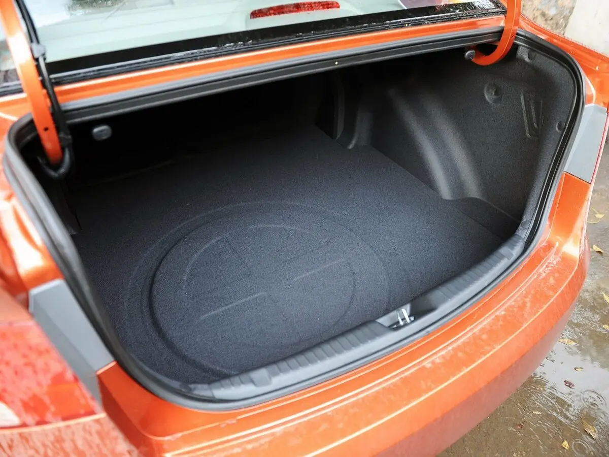 Kia Cerato II Седан — сүрөт 9