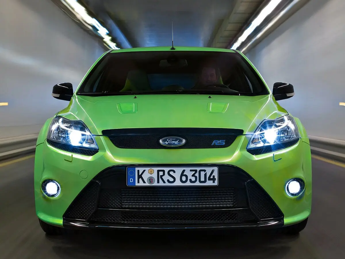 Ford Focus RS II Хэтчбек 3 дв. — сүрөт 3