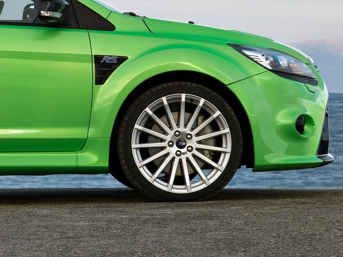 Ford Focus RS II Хэтчбек 3 дв. — сүрөт 16
