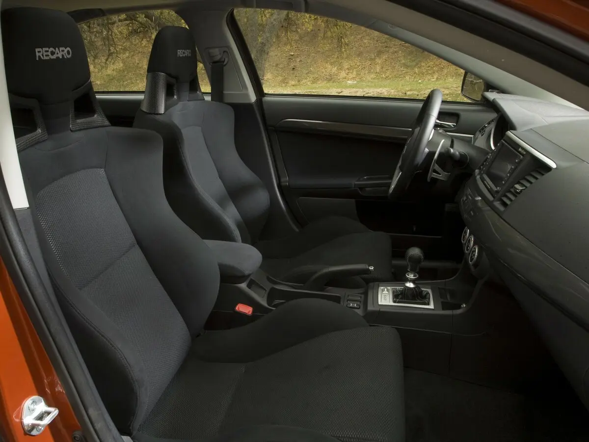 Mitsubishi Lancer X Хэтчбек 5 дв. — фото 7