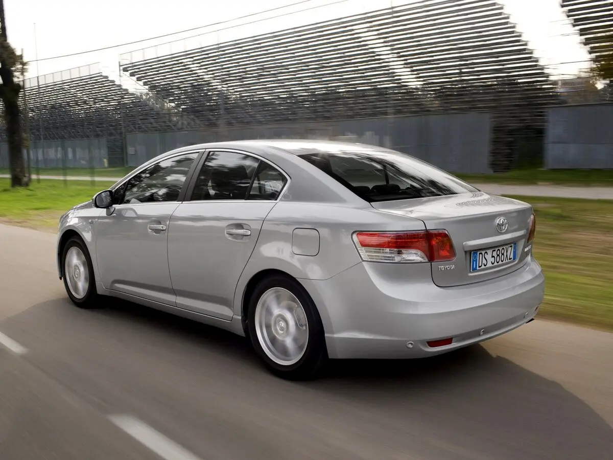 Toyota Avensis III Седан — сүрөт 5